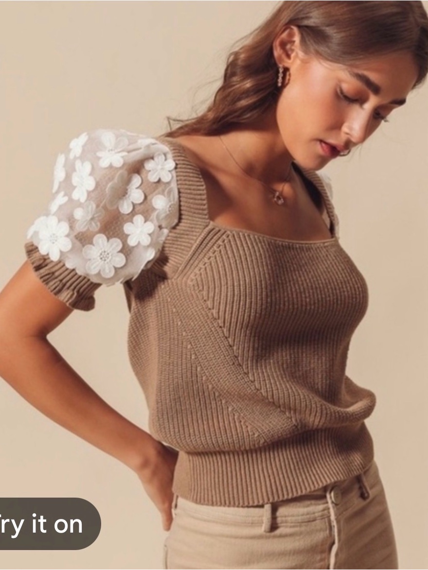 Chic French Connection Beige Knit Sweater Top With White Floral Puff Sleeves